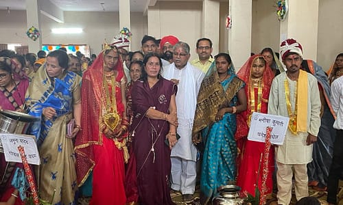 बिल्हा में सामूहिक विवाह में शामिल हुए धरमलाल
